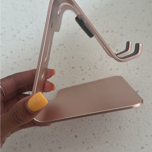 Phone and watch stand - Picture 3 of 4